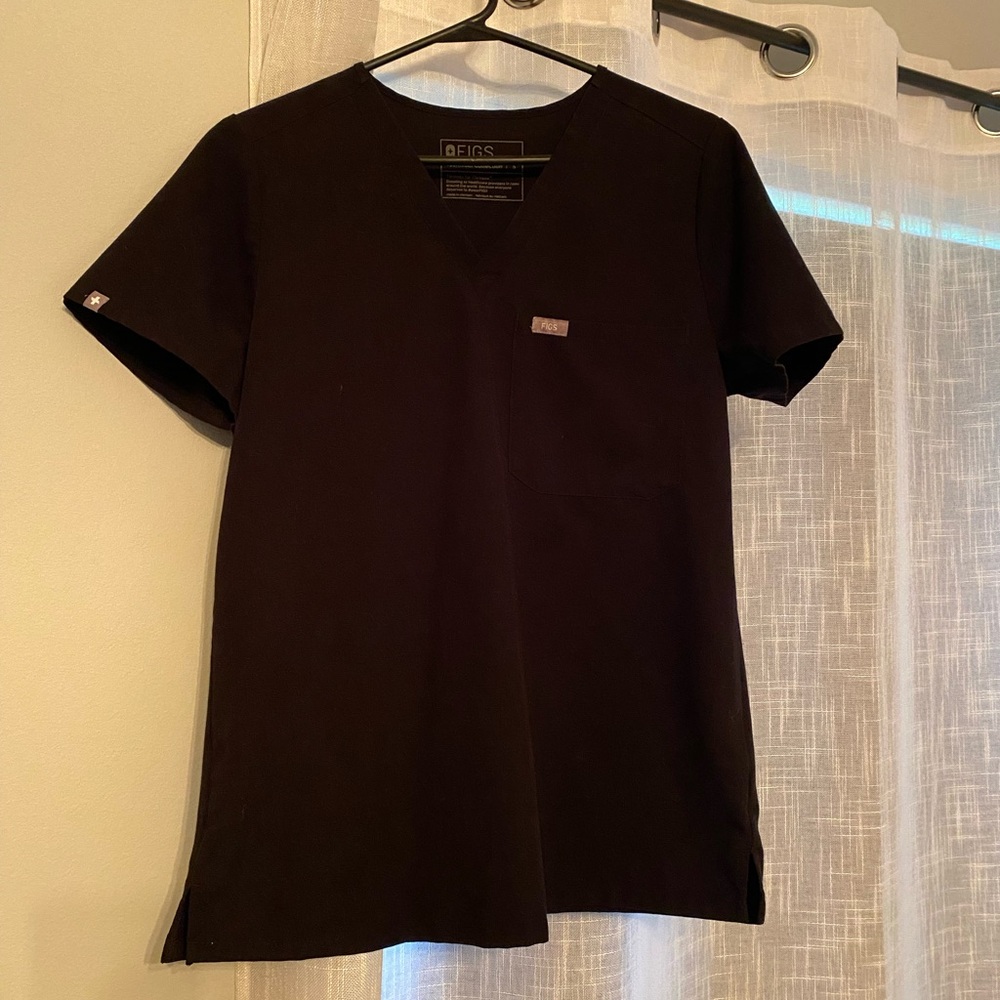 Figs uniform top black